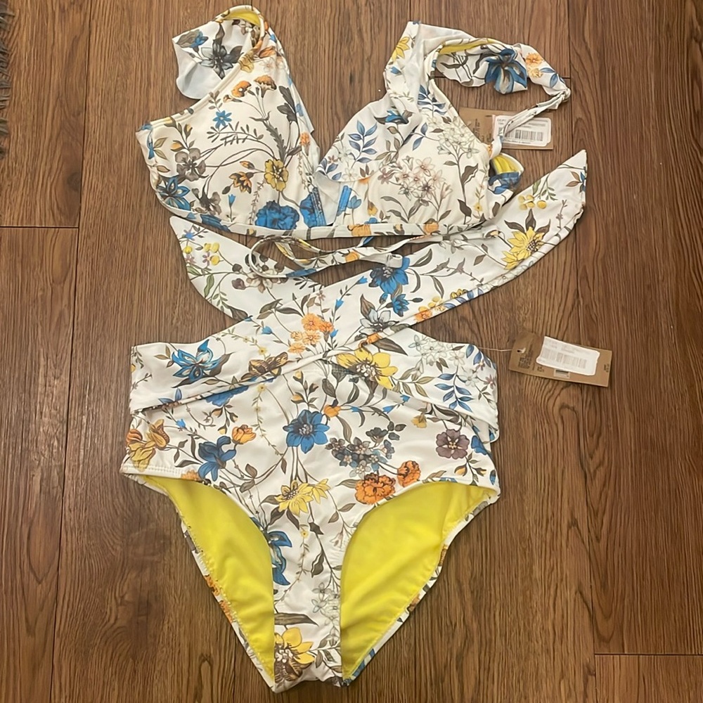 Cremieux Swimsuit Set